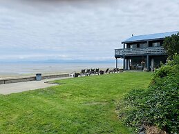 Sand Pebbles Inn