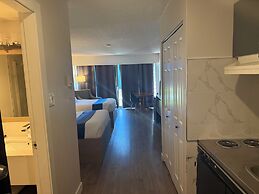 Sand Pebbles Inn