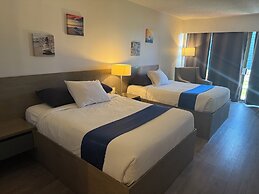 Sand Pebbles Inn