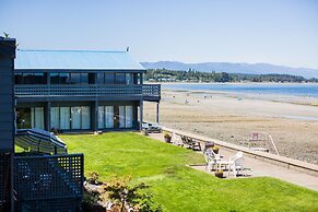 Sand Pebbles Inn