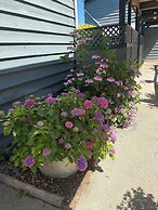 Sand Pebbles Inn