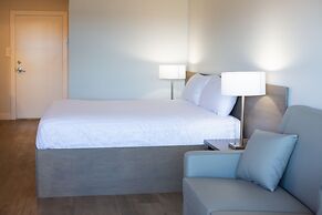 Sand Pebbles Inn