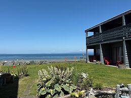 Sand Pebbles Inn