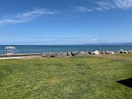Sand Pebbles Inn