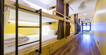 Matchbox Bangkok Hostel