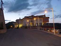 Afkos Grammos Luxury Boutique Hotel