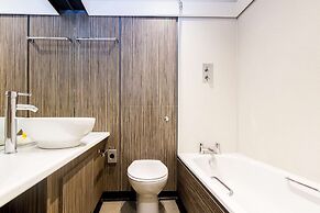 White Hart Hotel & Apartments