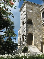 Condumel Condominiums