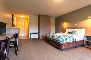 Kingston Hotel