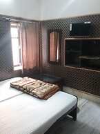 Teerth Guest House