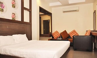 Hotel Tamizh Park