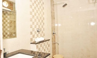 Hotel Tamizh Park