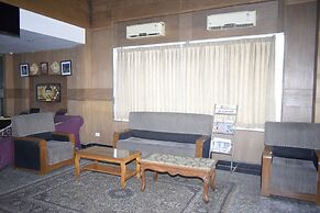 Hotel Tamizh Park