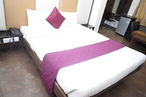 Hotel Tamizh Park