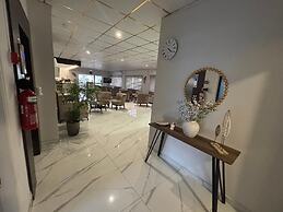 Polyxeni Hotel Apartments