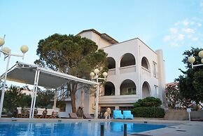 Chrysiida Luxury Suites