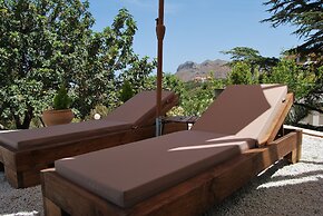 Chrysiida Luxury Suites