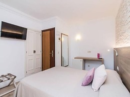 Hotel Na Taconera