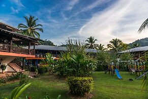 Playa de Oro Lodge