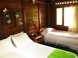 Playa de Oro Lodge