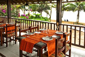 Playa de Oro Lodge