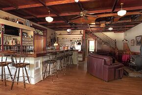 Port Albert Inn