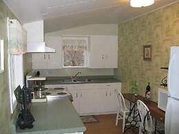Lilac Hollow Cottage
