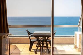 Cavo D'Oro Hotel