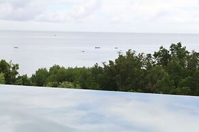 Ocean Suites Boutique Hotel