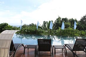 Ocean Suites Boutique Hotel