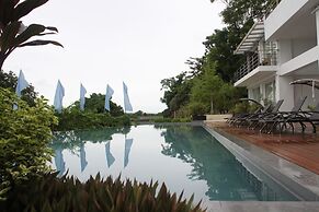 Ocean Suites Boutique Hotel