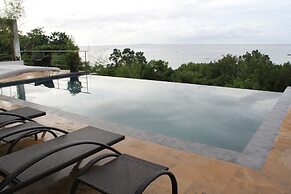Ocean Suites Boutique Hotel