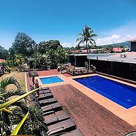Travellers Point Hotel