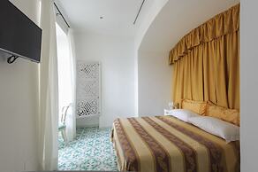 Surriento Suites