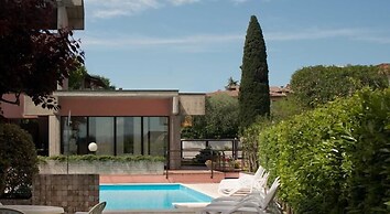 Virgilio Residence