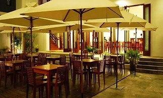 Sabaidee at Lao Hotel