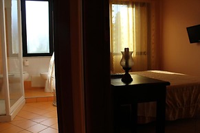 Hotel 106