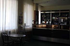 Hotel 106