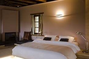 Kipi Suites