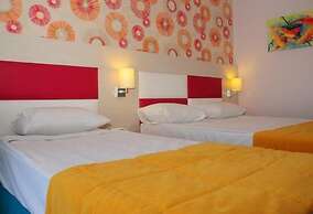 Side Win Hotel