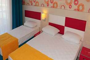 Side Win Hotel