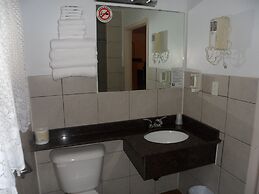 Silver Birch Motel