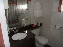 Silver Birch Motel