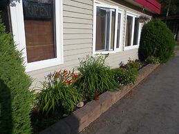 Silver Birch Motel
