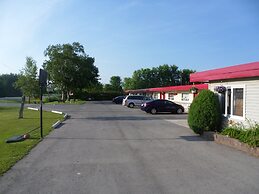 Silver Birch Motel