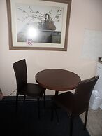Silver Birch Motel