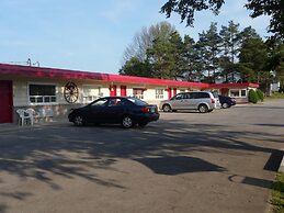 Silver Birch Motel