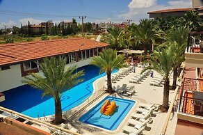 Çınar Family Suite Hotel
