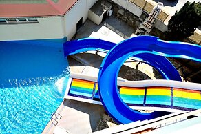 Çınar Family Suite Hotel