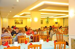 Çınar Family Suite Hotel